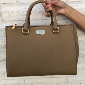Michael Kors Kellen Tote Dark Khaki Leather $328